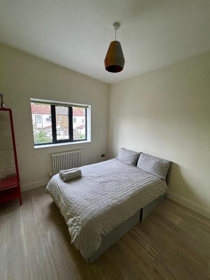 Contemporary 3 Bed House With Spacious Garden Close To Stratford & Canary Wharf Londra Esterno foto